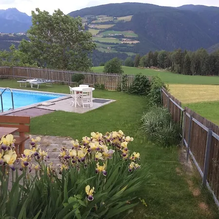 Hotel apartamentowy Panorama Schlossblick Rodeneck